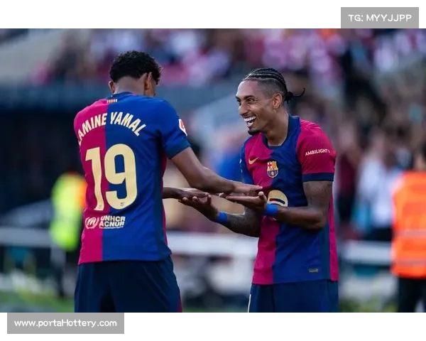 曼联纪念品销量创新高彰显球队品牌价值与全球影响力